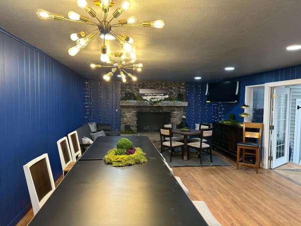 Emporium 37 room to rent