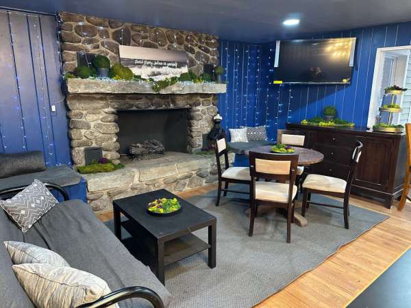 Emporium 37 room to rent